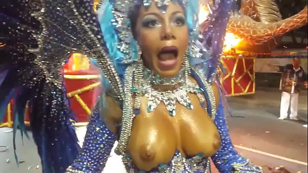 Larissa Sumpani No Carnaval